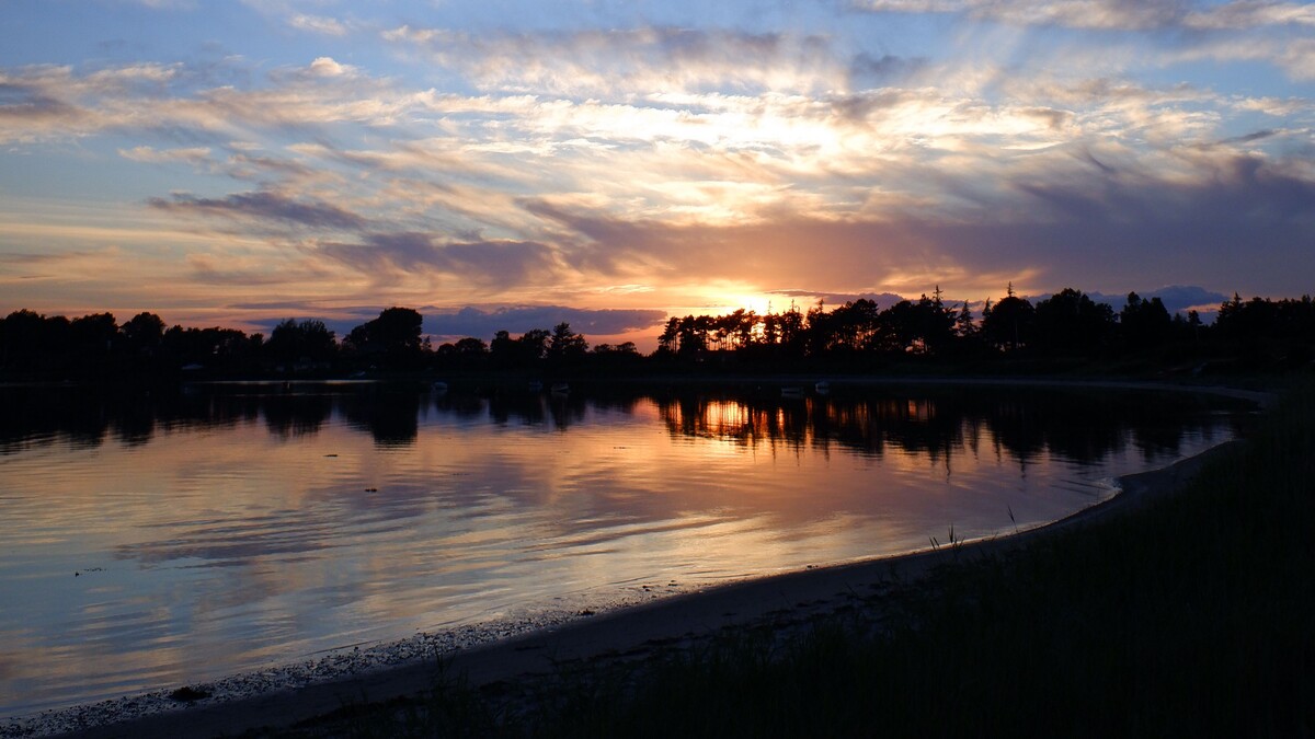 湖日落黄昏