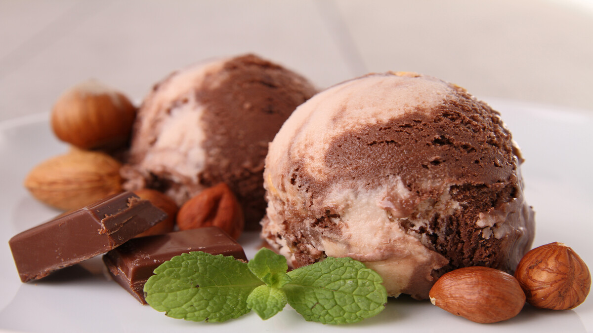 巧克力冰淇淋食物