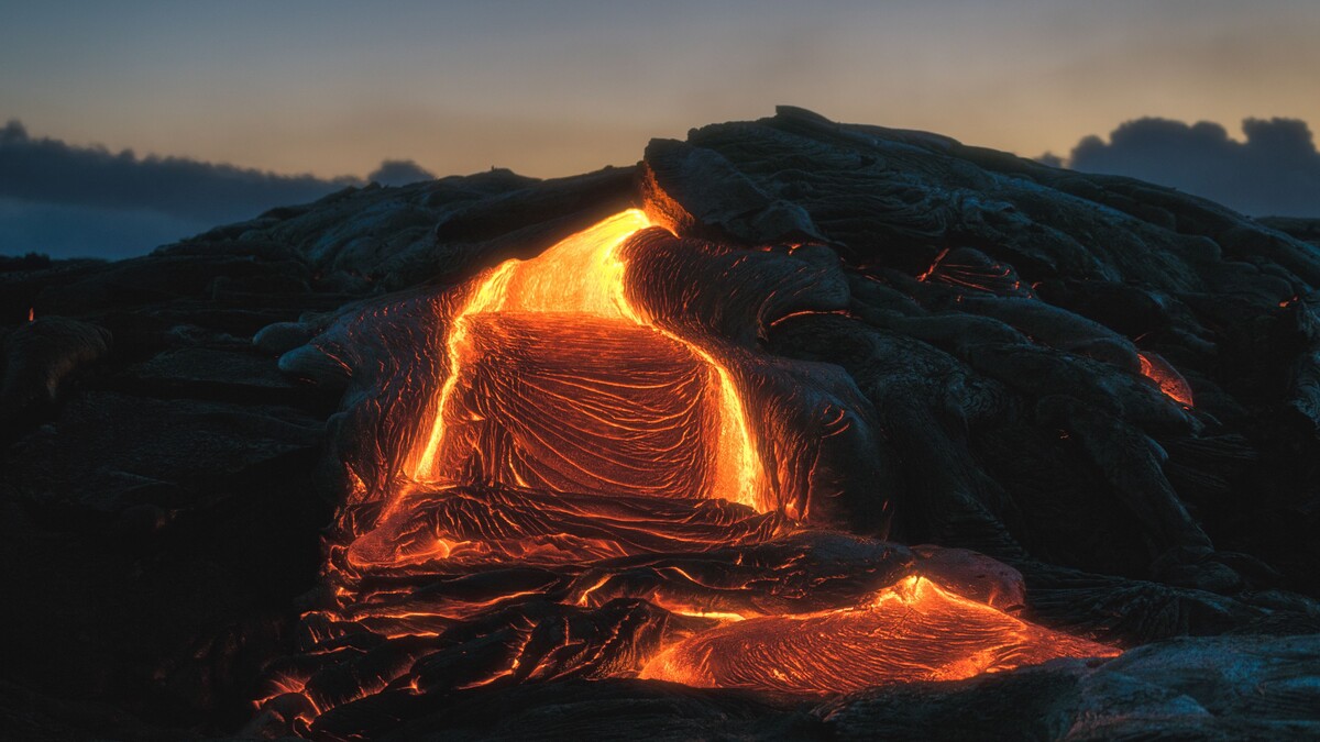 火山熔岩火热的