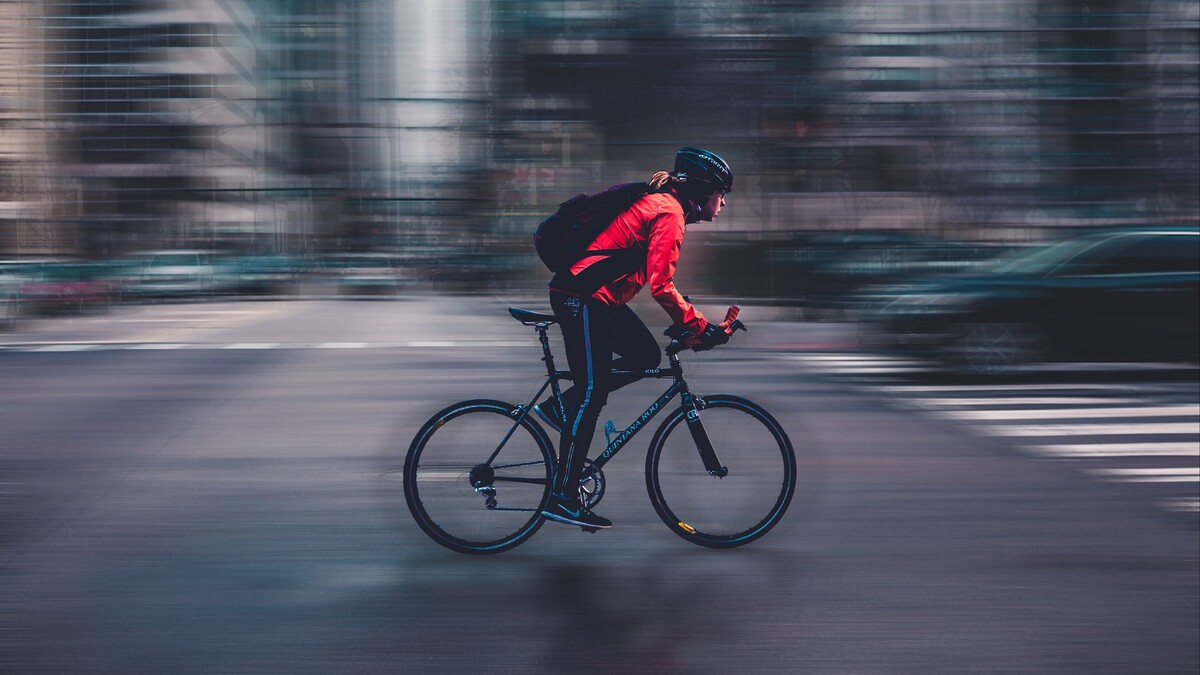 骑自行车的人速度自行车