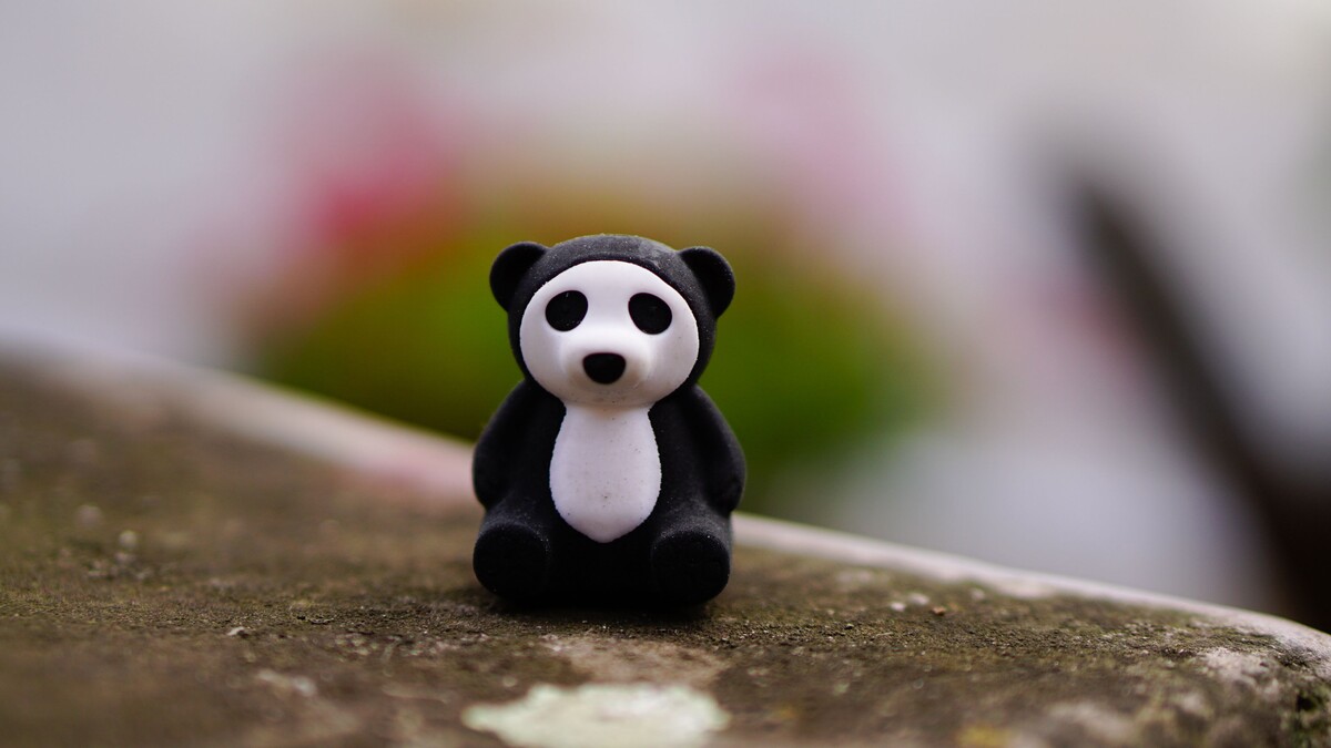 熊猫玩具小雕像