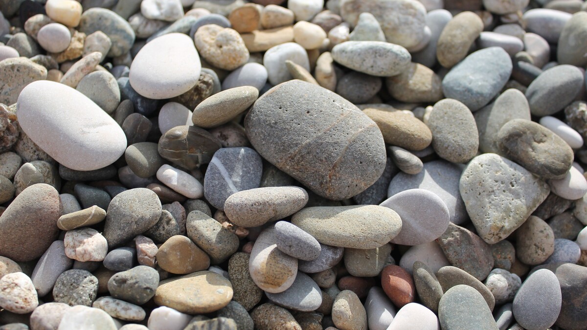 <em>岩石</em>海滩
