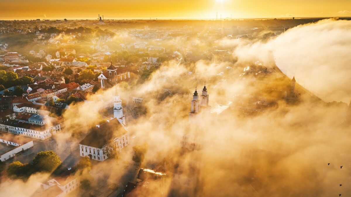立陶宛雾日落